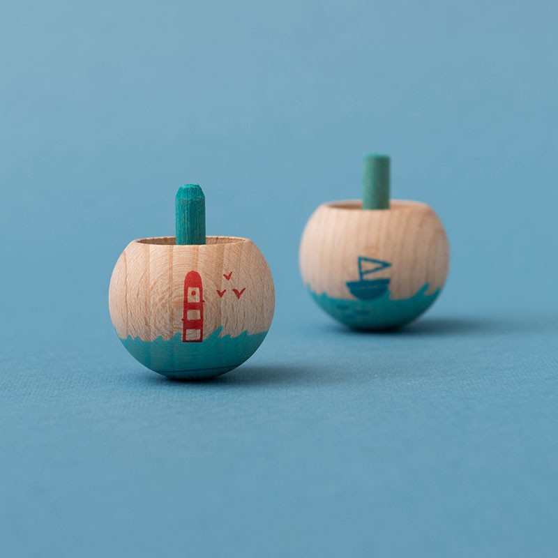 peonza de madera sostenible